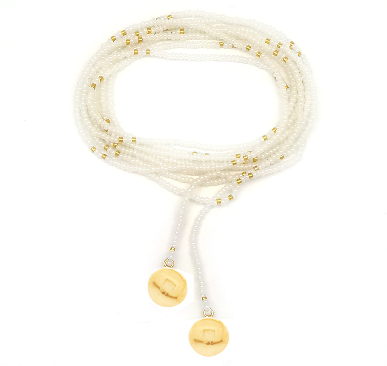 Collar enredable perla detalles dorado.