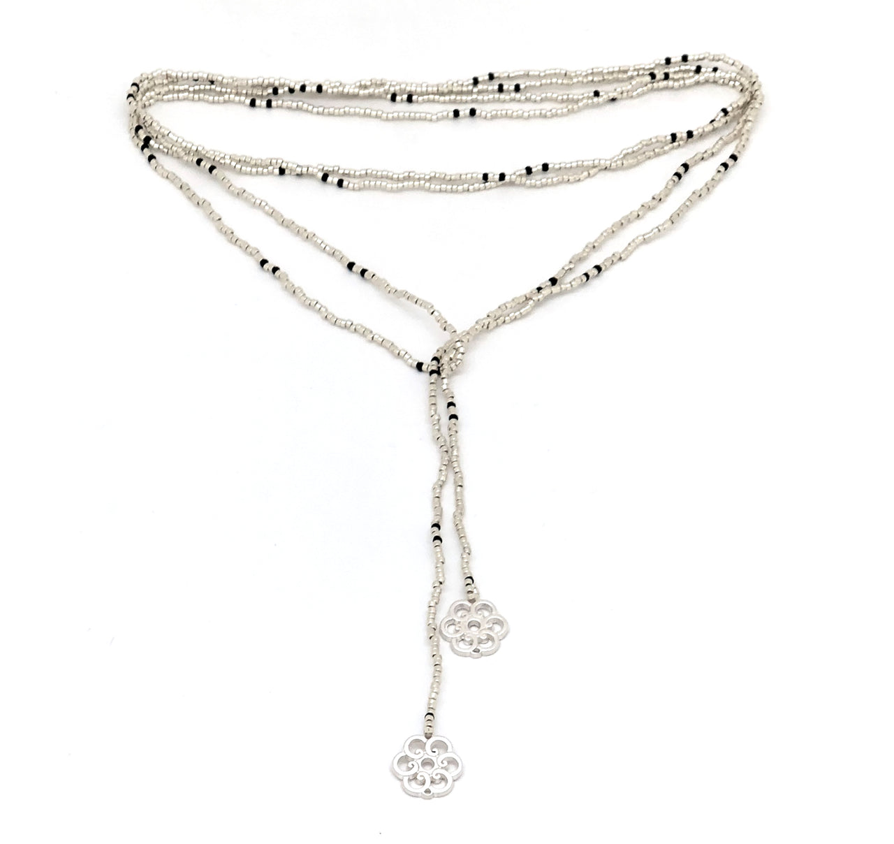 Collar enredable plata detalles negros
