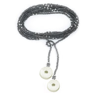 Thumbnail for Collar enredable gris detalles plata.