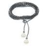 Collar enredable gris detalles plata.